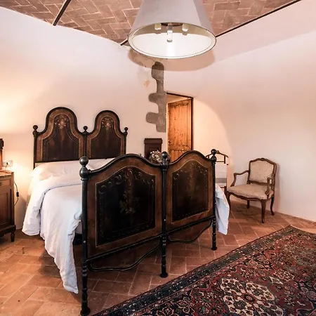 Frantoio Valiani Farm stay *