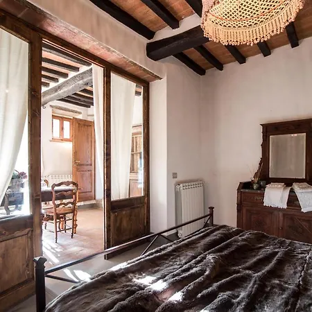 Frantoio Valiani Farm stay *